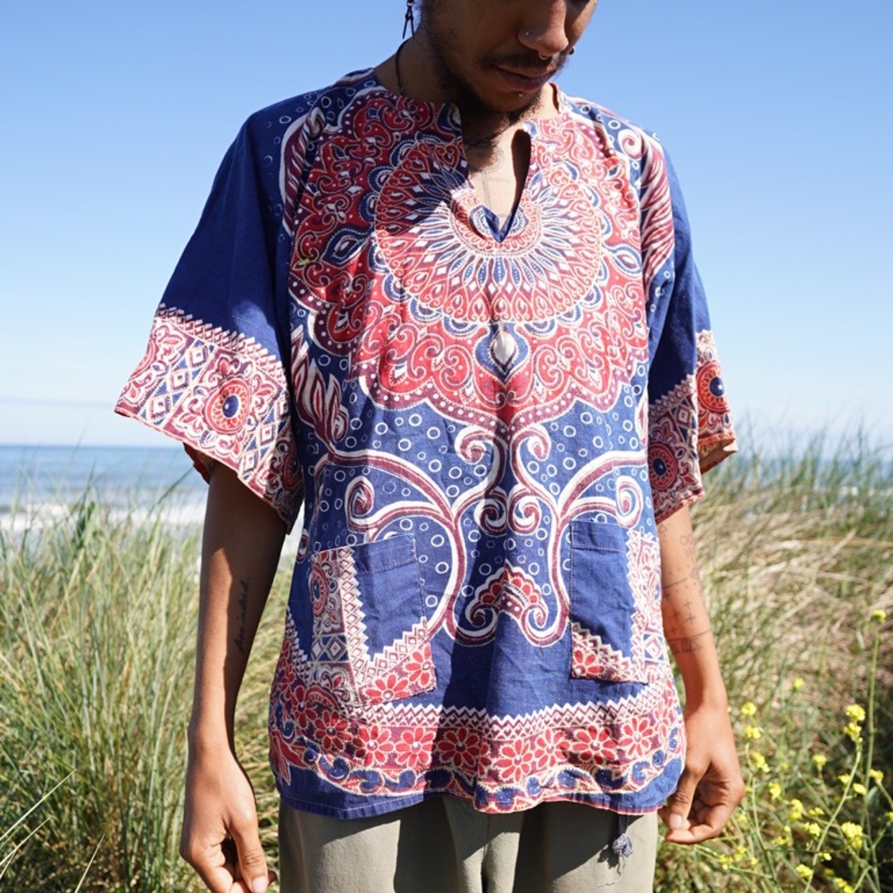 Blue and red daishiki